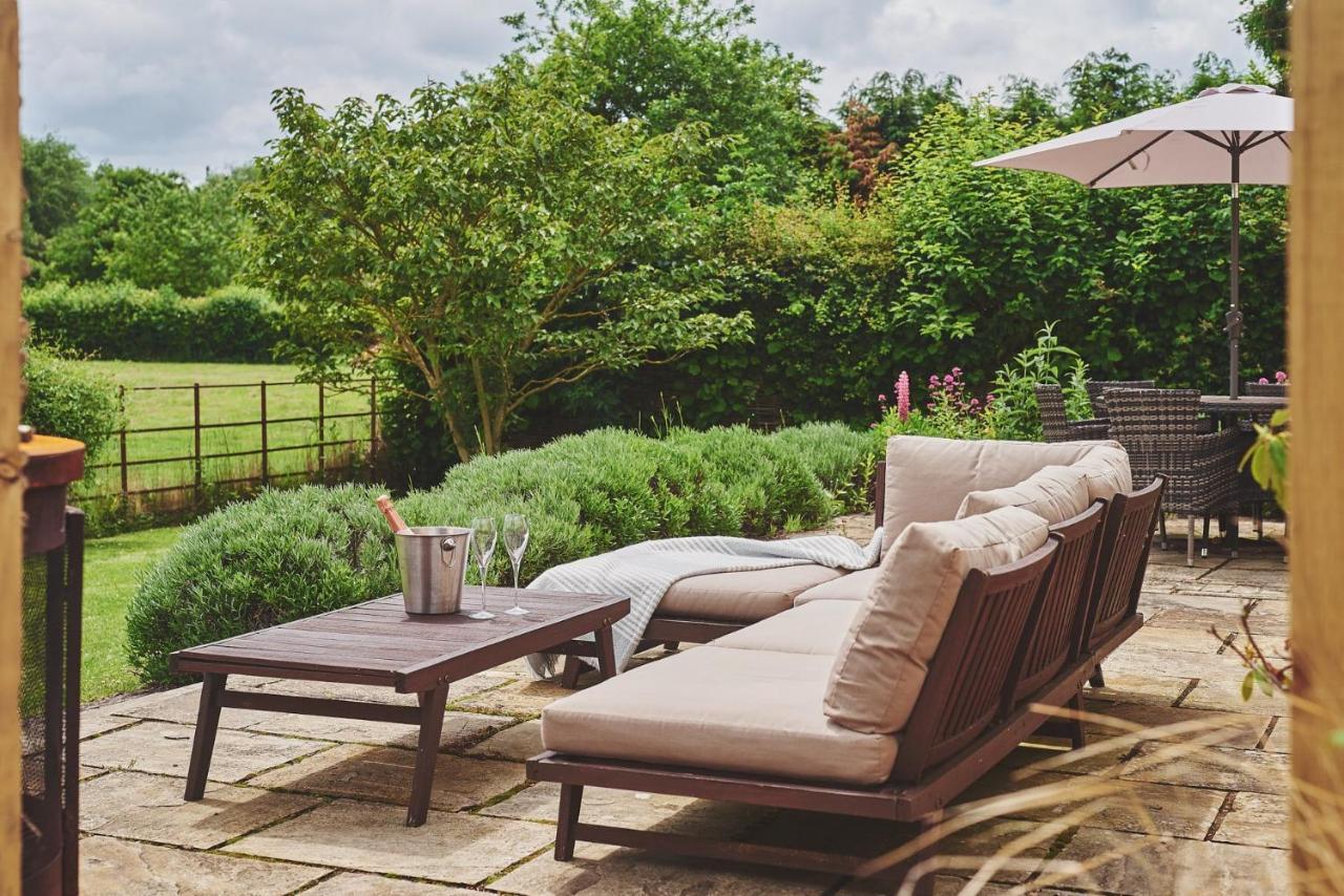 Apple Tree Cottage Beckford Exterior photo